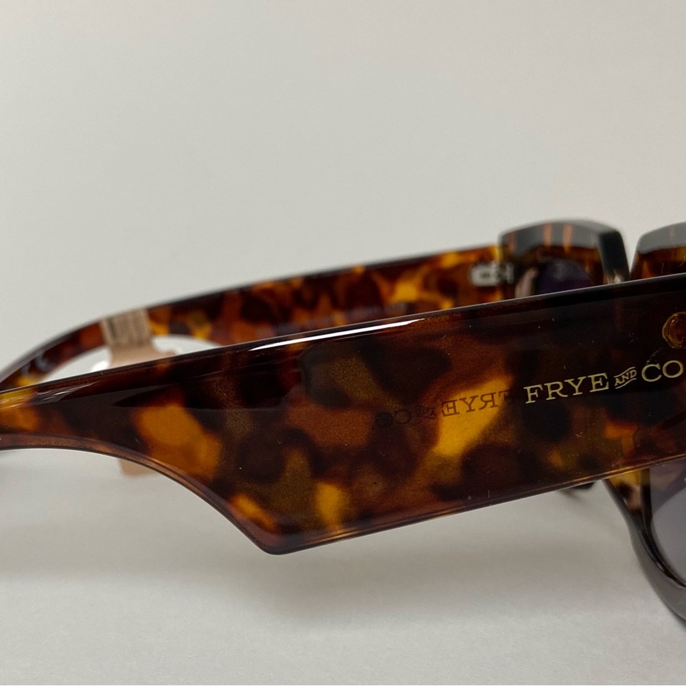 Frye & Co Oversized Square Dark Gradient Lens Sunglasses Tortoise Brown - Picture 8 of 8